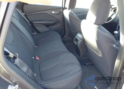 2015 Dodge Dart Sxt z USA, uszkodzony, nr VIN 1C3CDFBB6FD337314